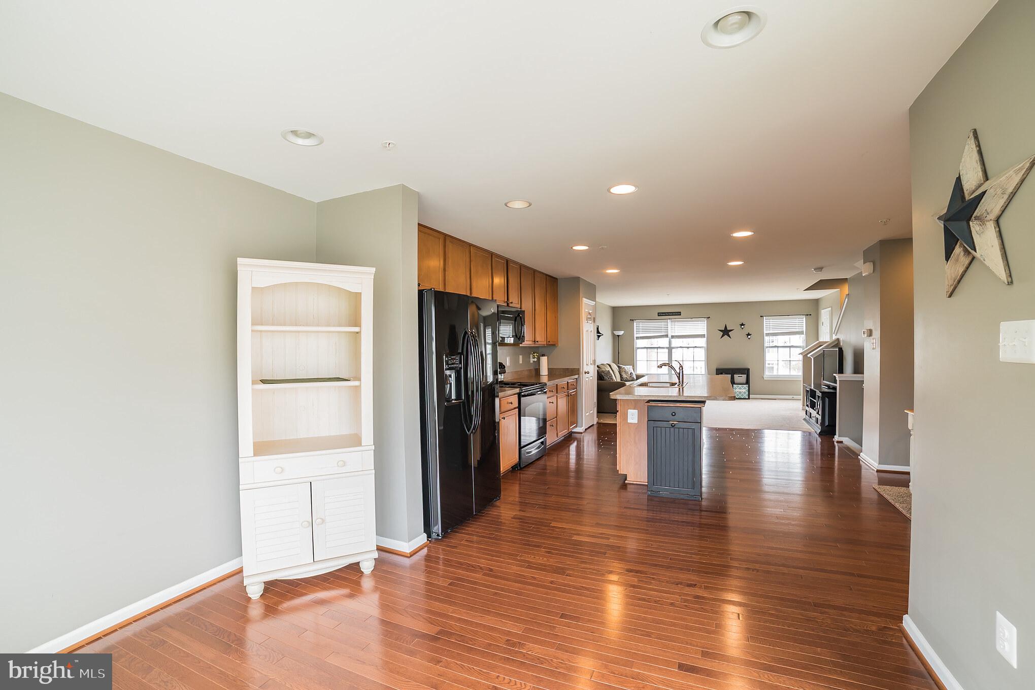 LAKES AT STANSBURY SHORE - Residential