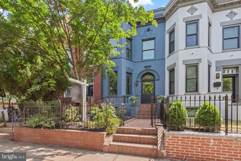 243 12TH STREET NE WASHINGTON DC 20002