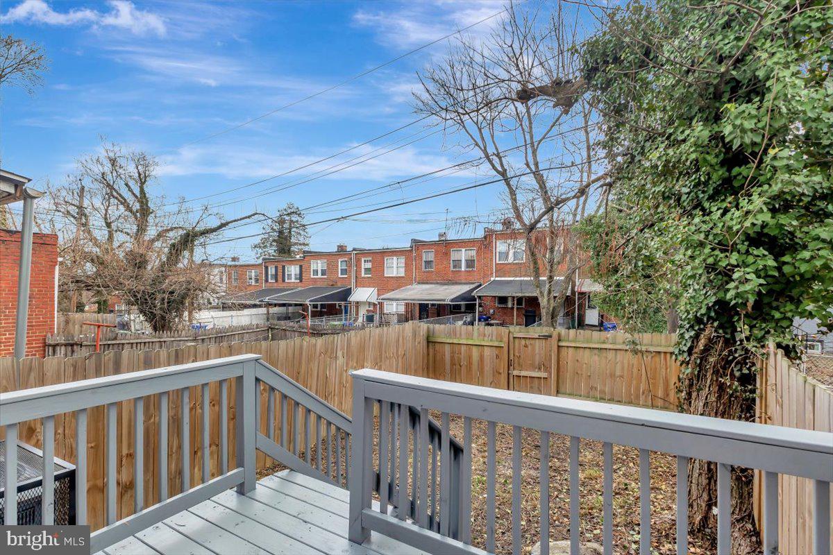 PEN LUCY - Residential