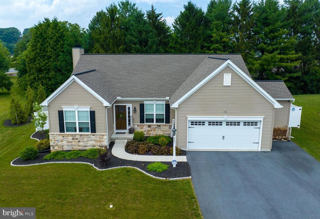 Photo of 201 MARKET SQUARE S, LEOLA, PA 17540 (MLS # PALA2036952)