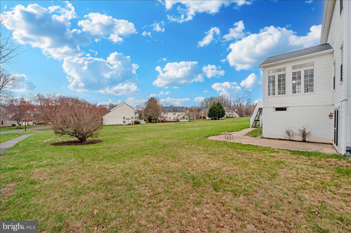 MANOR OAKS - Residential