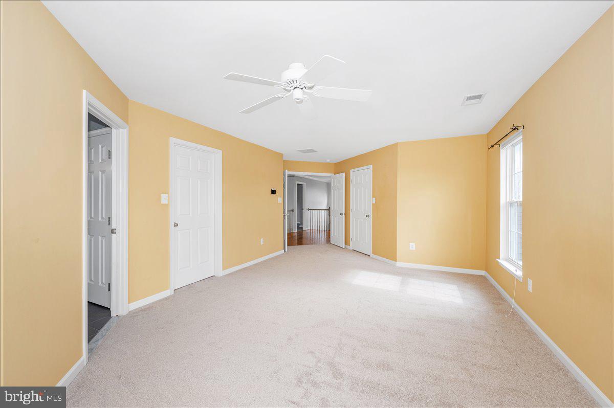 MANOR OAKS - Residential