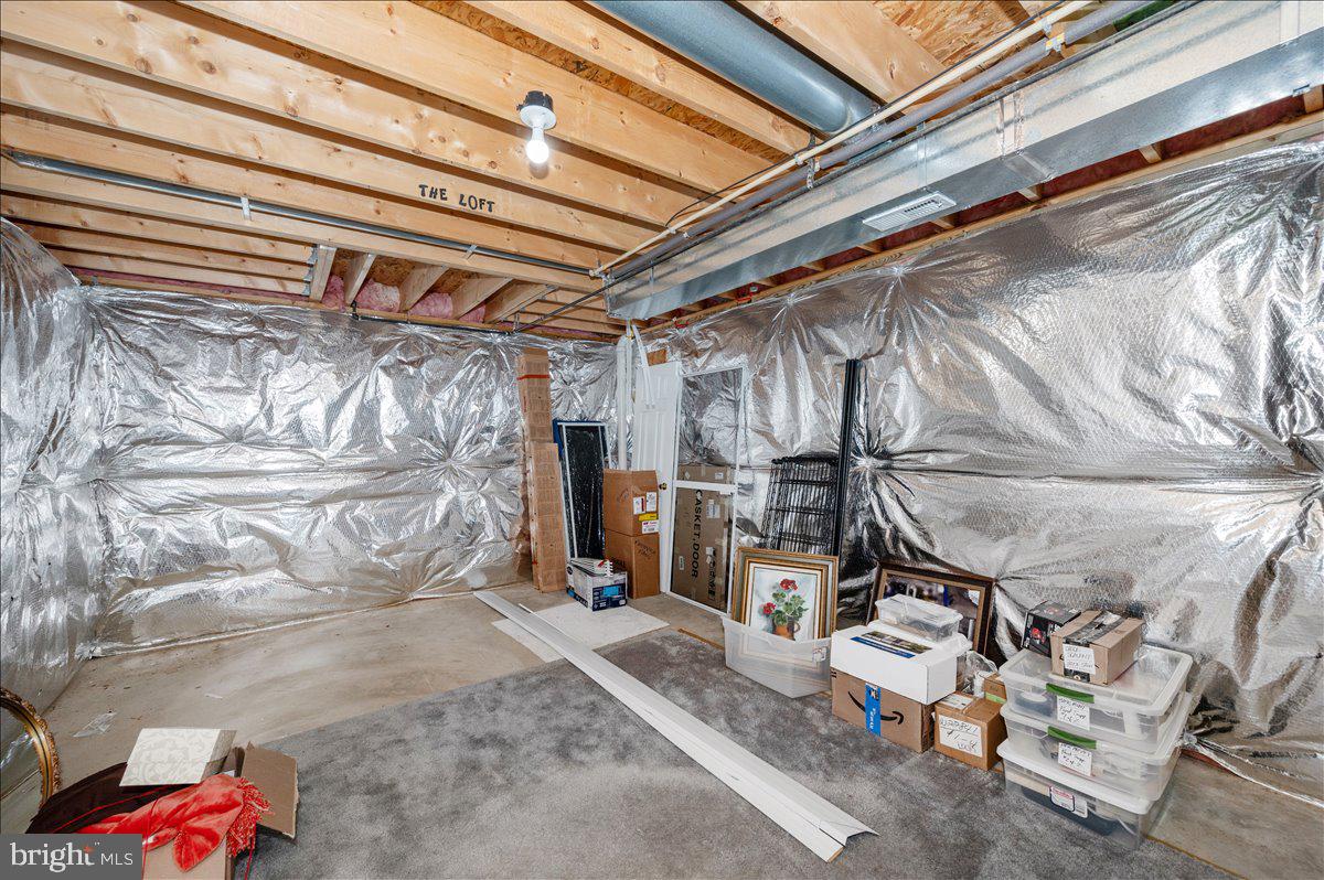 MANOR OAKS - Residential