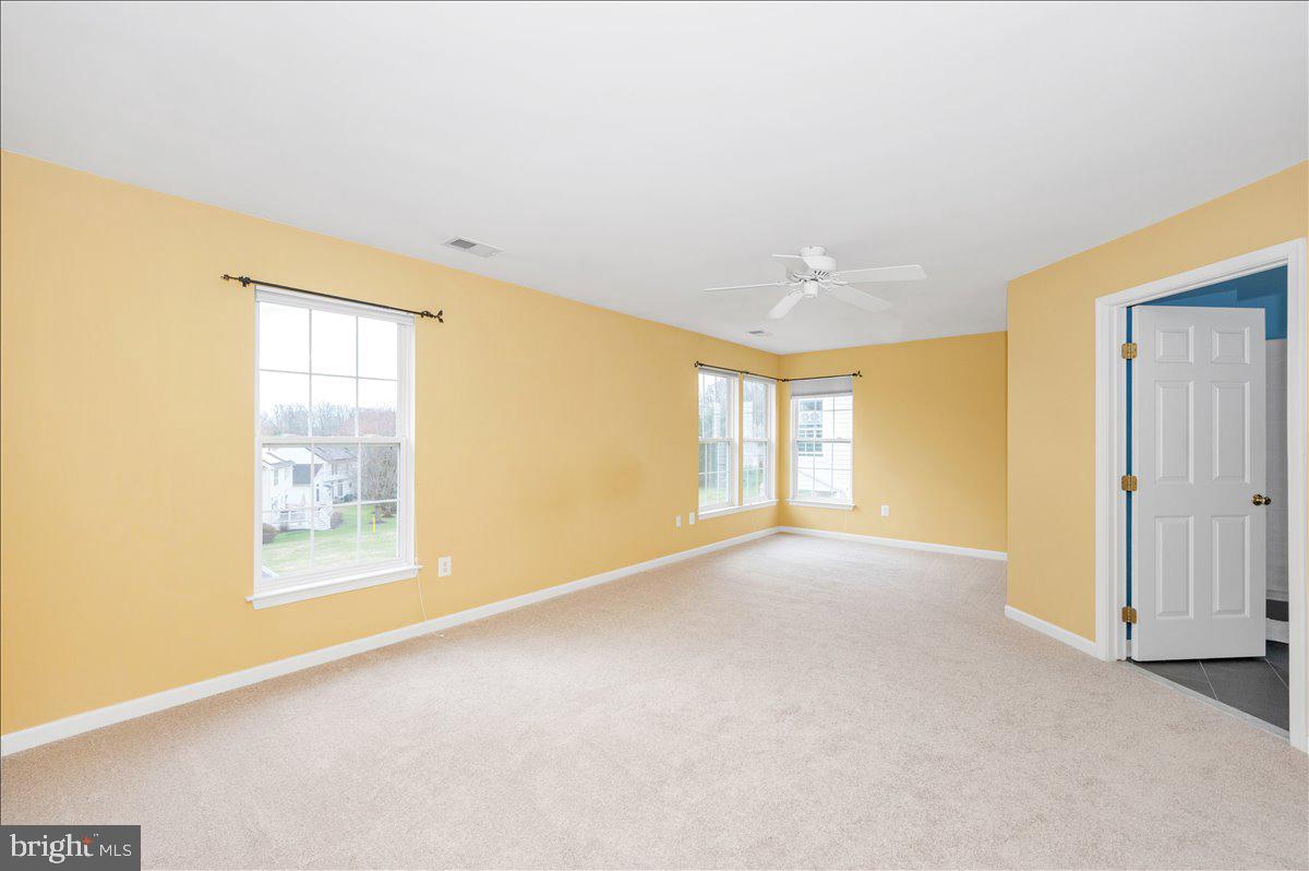 MANOR OAKS - Residential