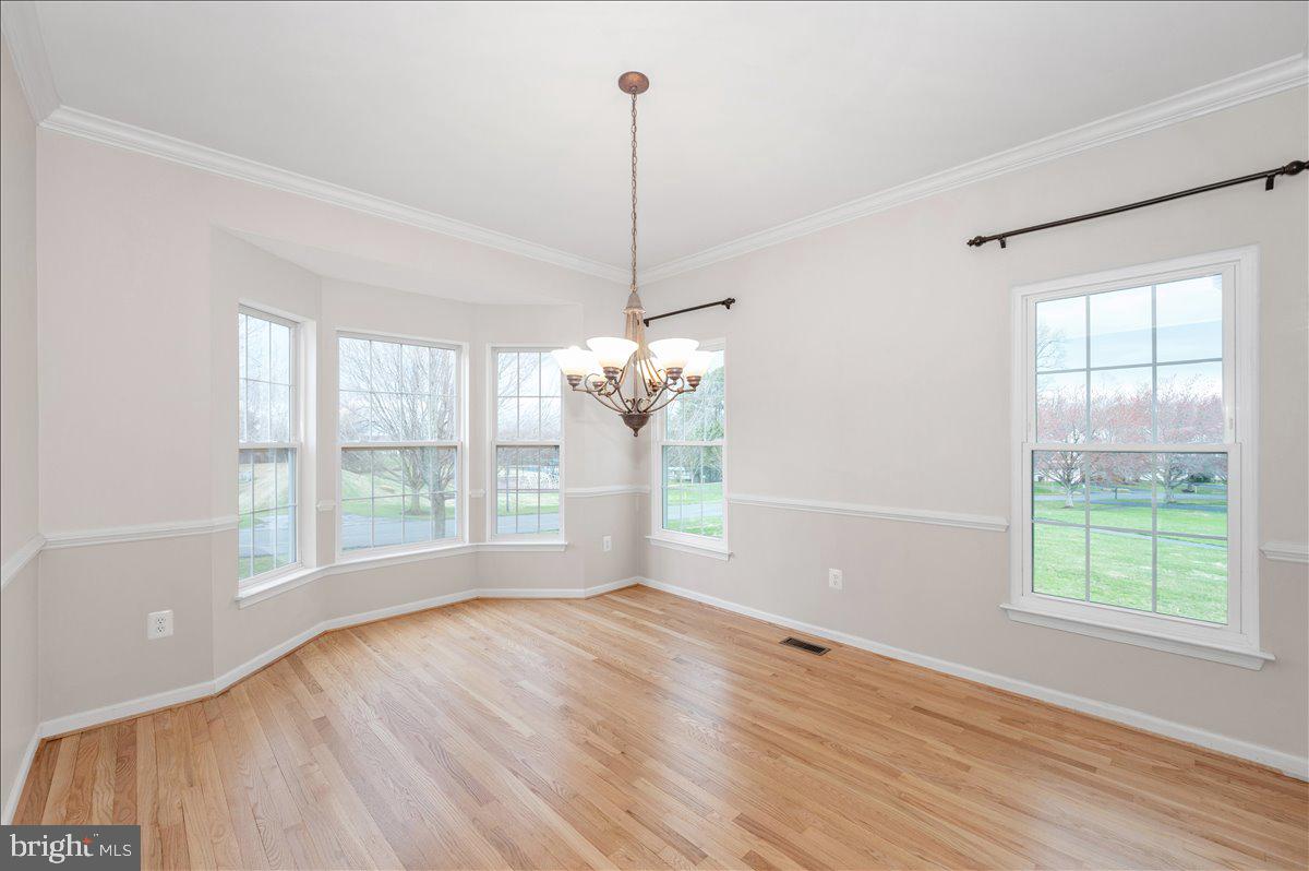 MANOR OAKS - Residential