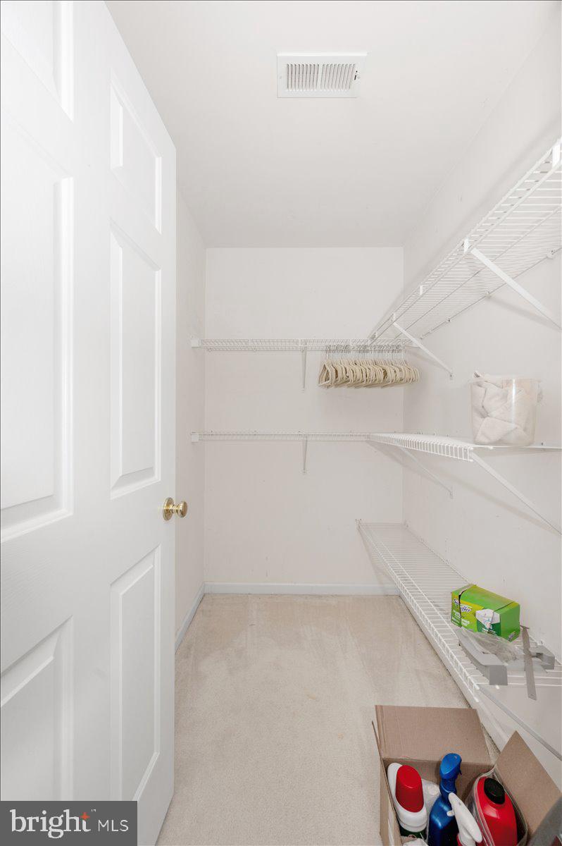 MANOR OAKS - Residential