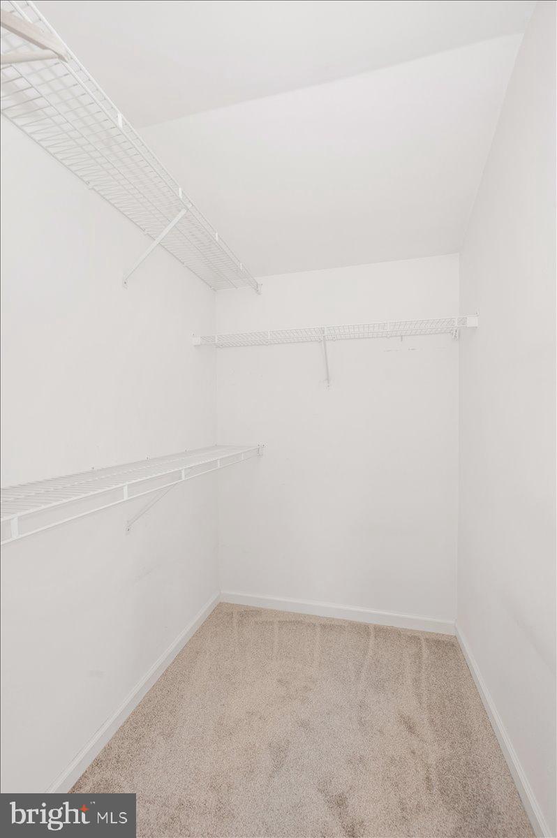 MANOR OAKS - Residential