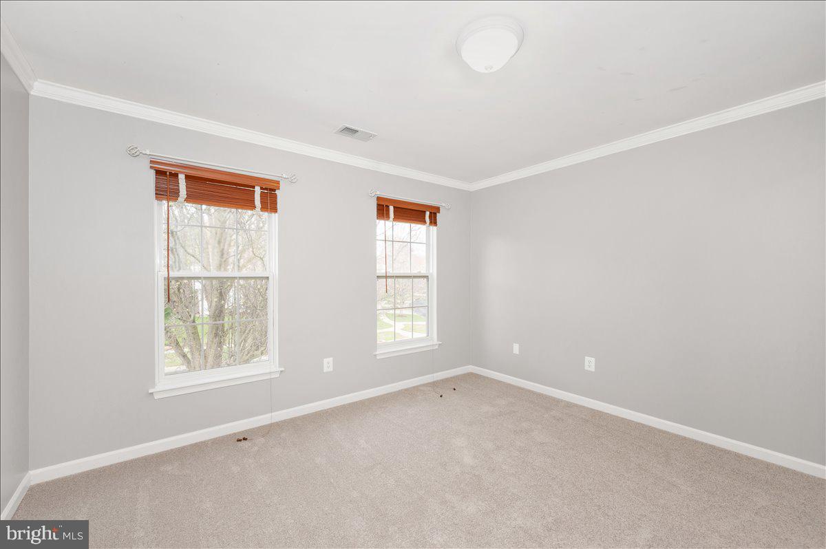 MANOR OAKS - Residential