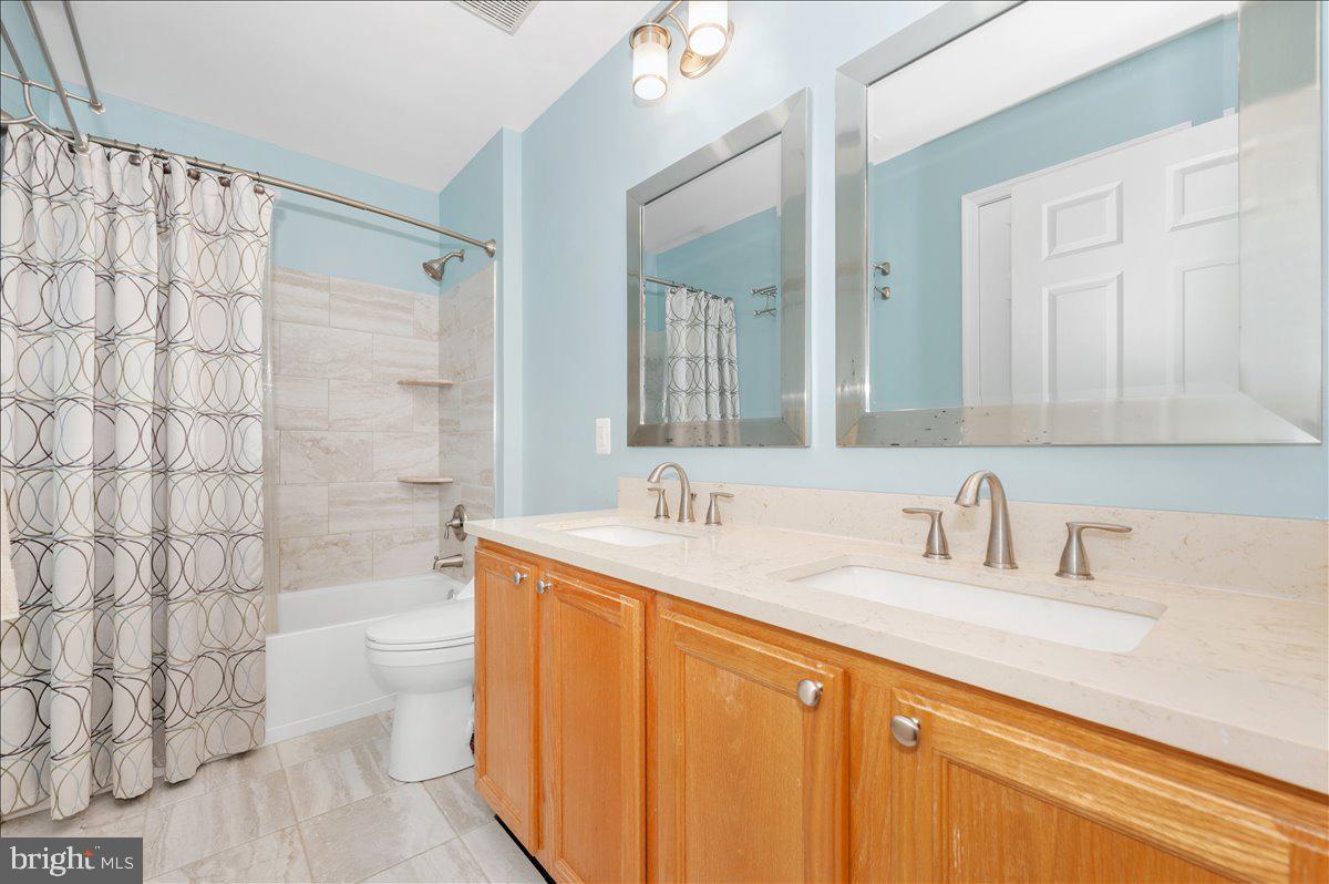 MANOR OAKS - Residential