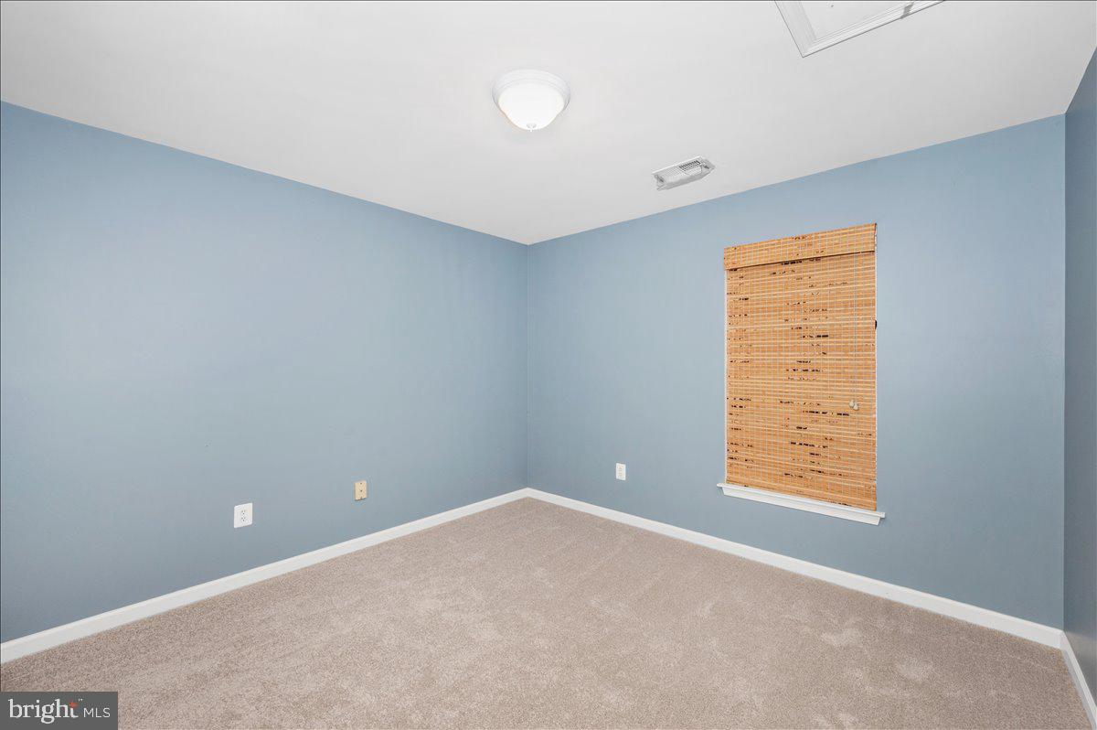 MANOR OAKS - Residential