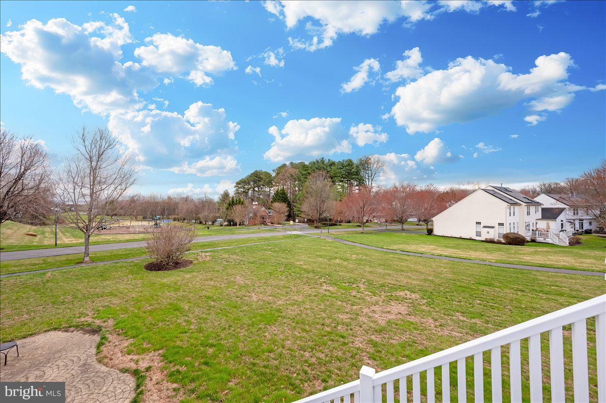 MANOR OAKS - Residential