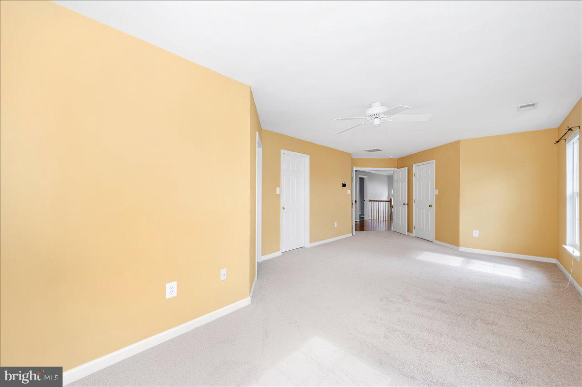 MANOR OAKS - Residential