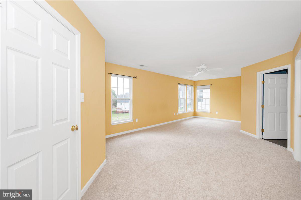 MANOR OAKS - Residential