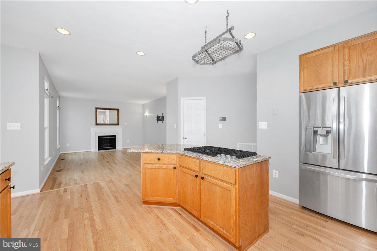 MANOR OAKS - Residential