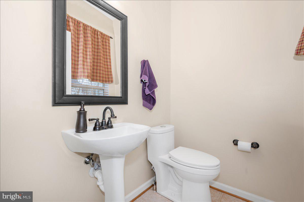 MANOR OAKS - Residential