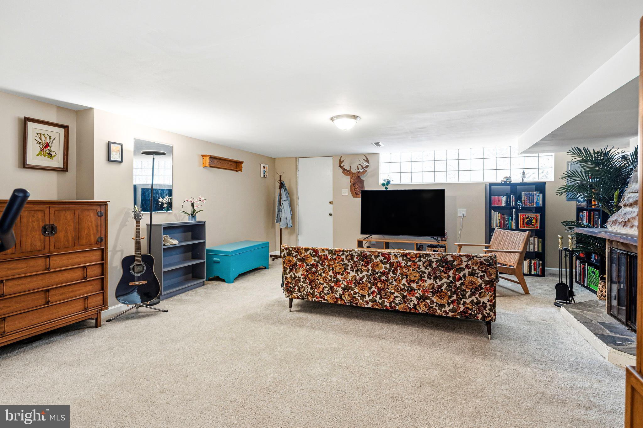 ROXBOROUGH - Residential