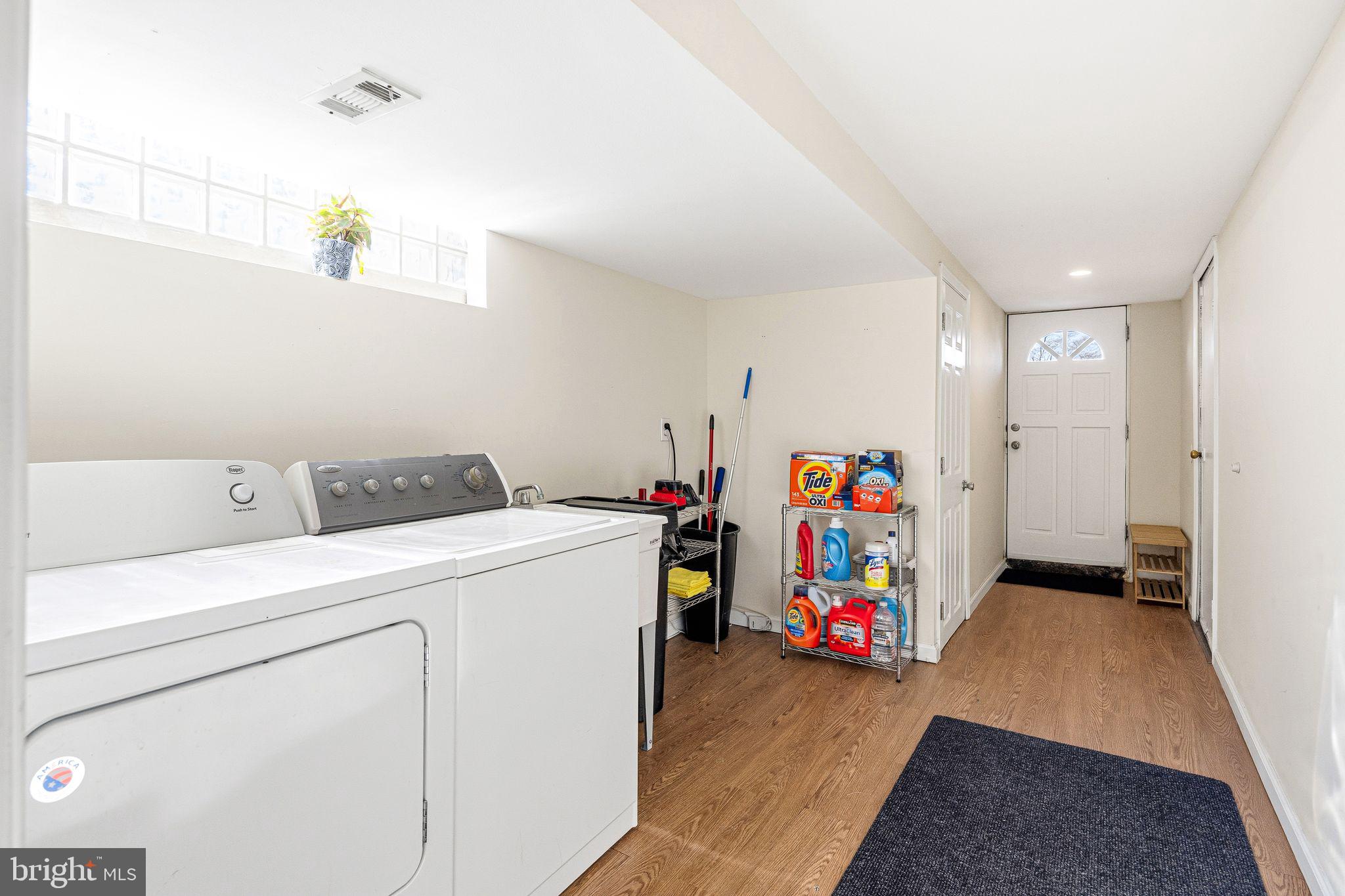 ROXBOROUGH - Residential