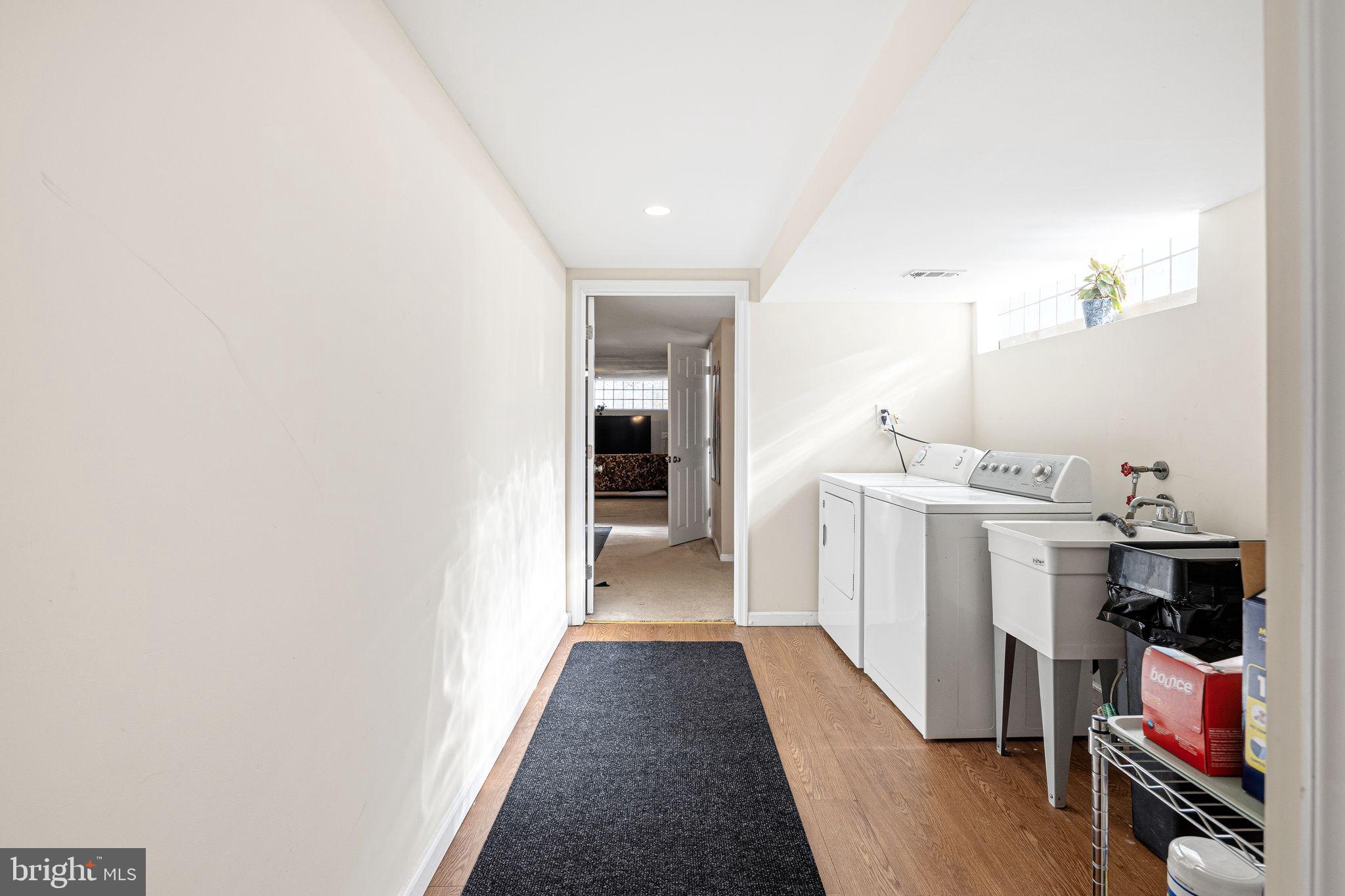 ROXBOROUGH - Residential