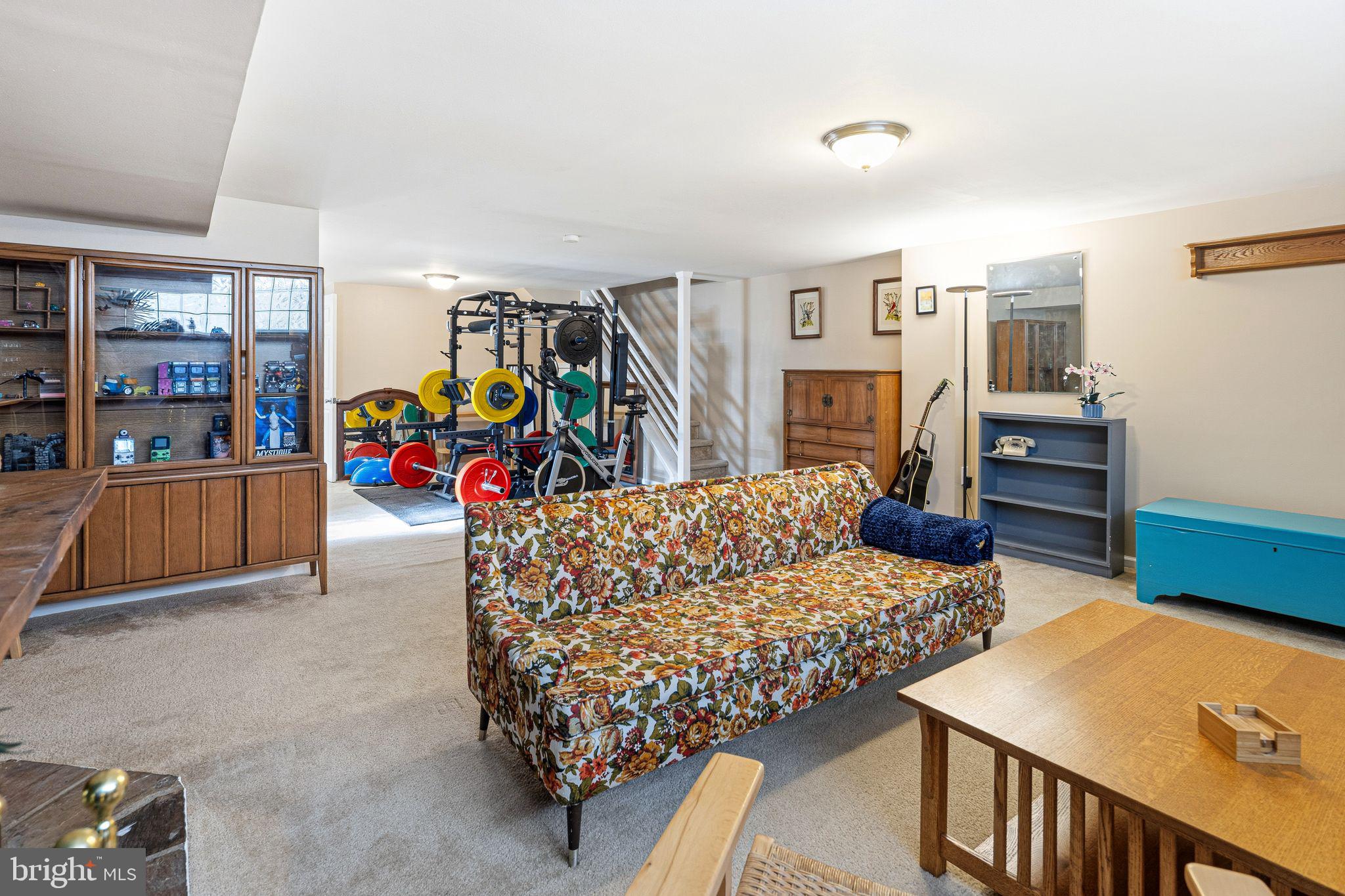 ROXBOROUGH - Residential