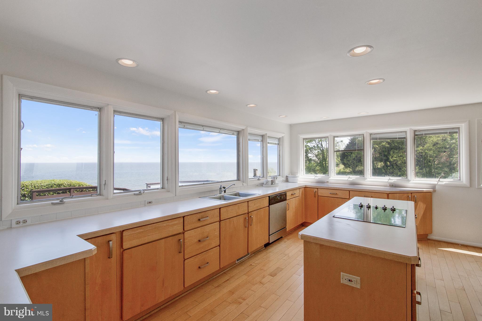 SCIENTISTS CLIFFS - Residential