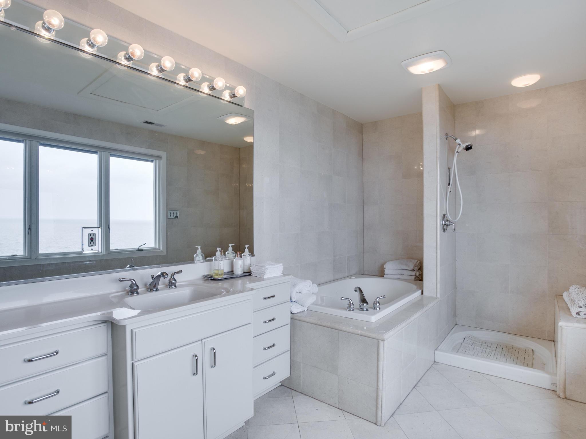 SCIENTISTS CLIFFS - Residential