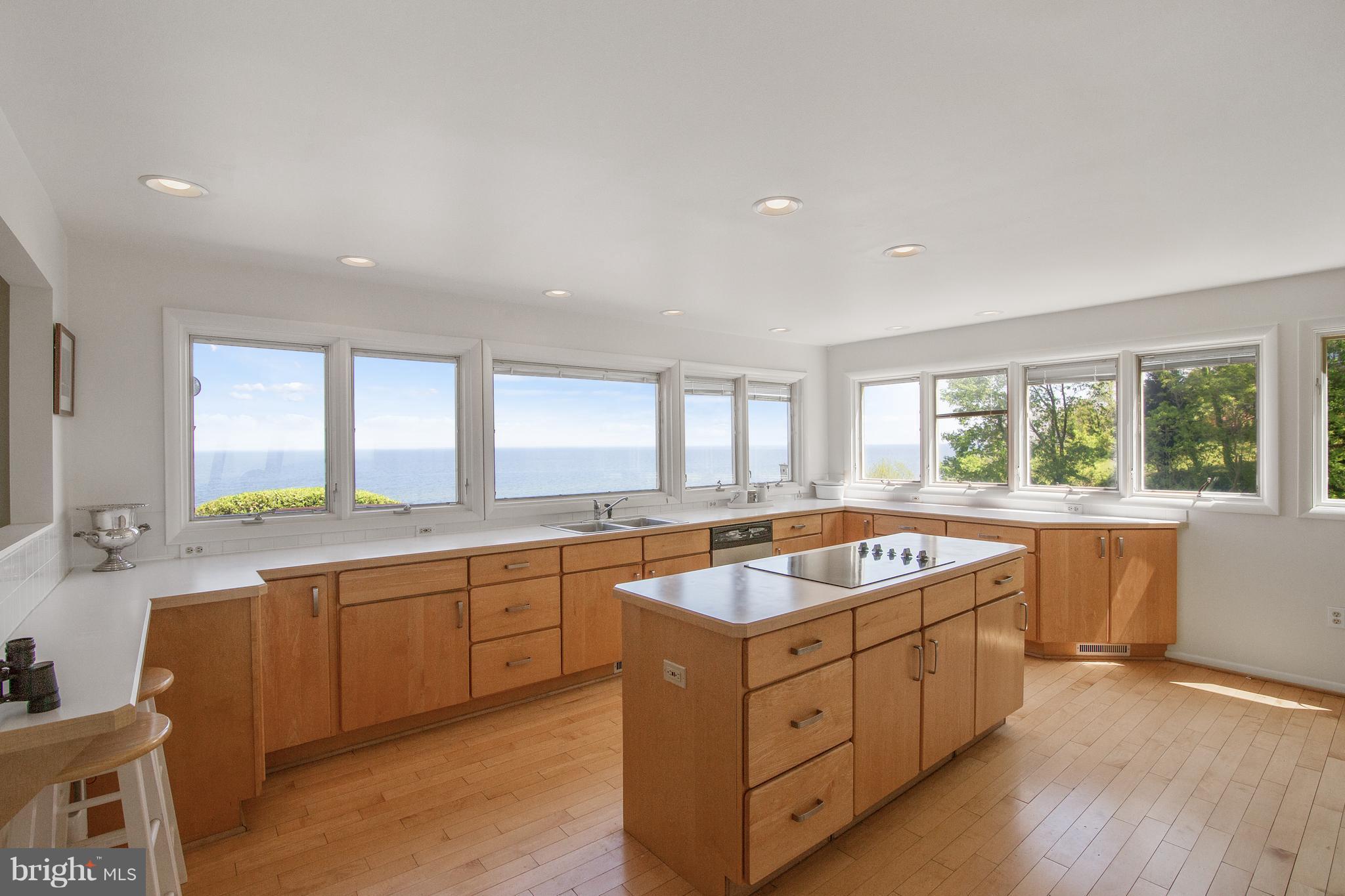 SCIENTISTS CLIFFS - Residential