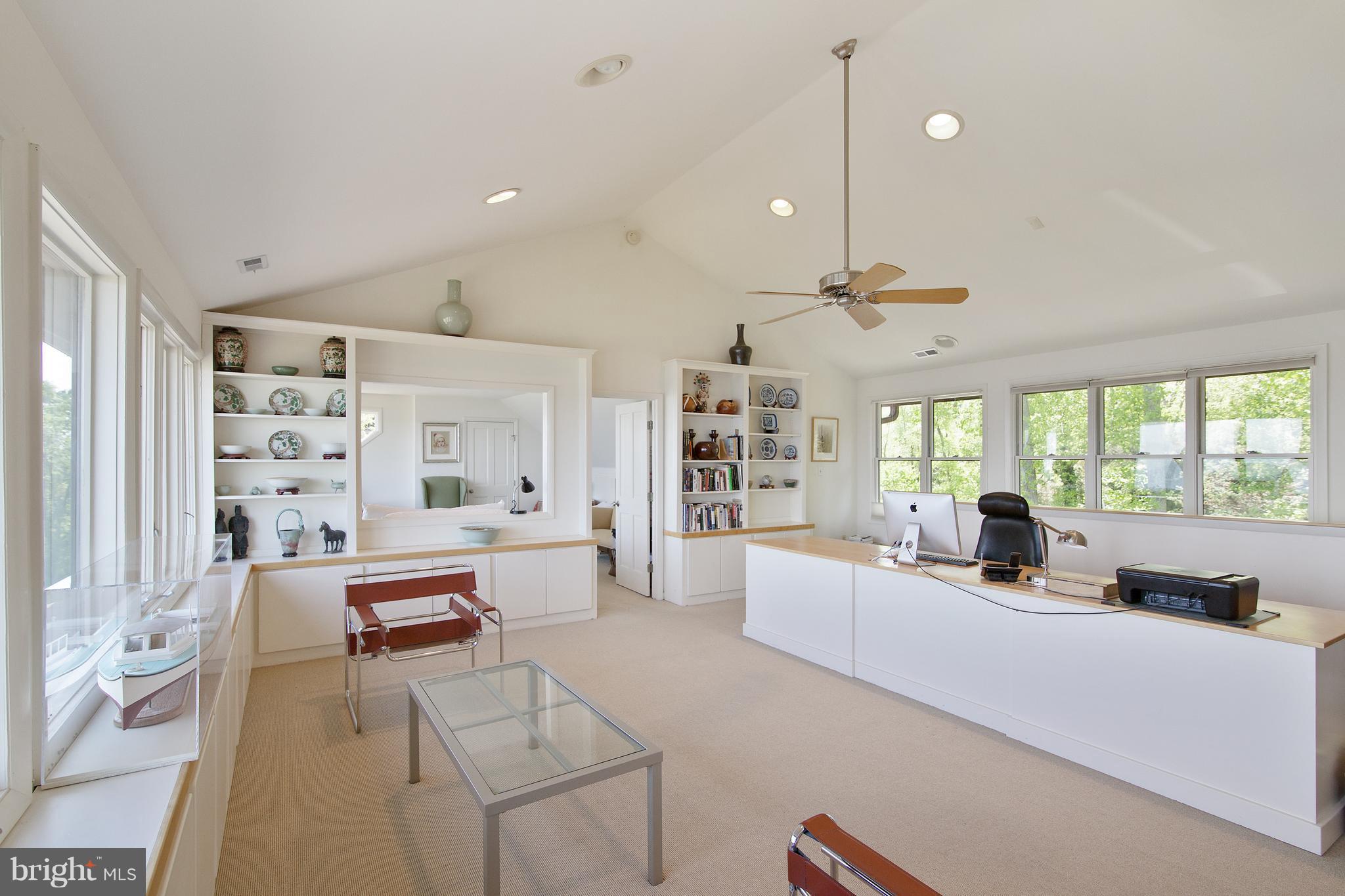 SCIENTISTS CLIFFS - Residential