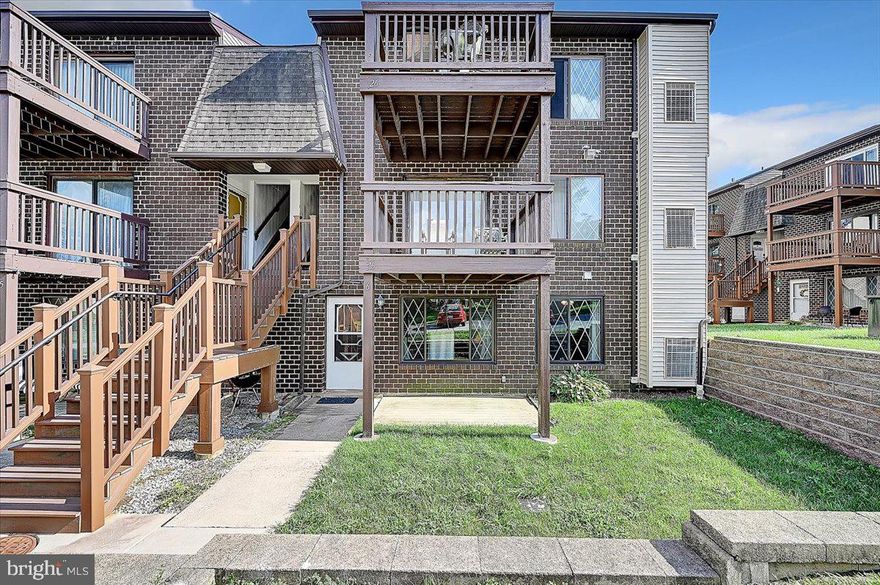 Welcome home to this beautifully maintained 1-bedroom, 1-bath condo nestled in a highly desirable community that offers both comfort and convenience. Perfect for first-time buyers, downsizers, or investors, this inviting space blends cozy living with modern functionality.

Step inside to a bright, open living area with plush carpeting and plenty of room to relax or entertain. The layout flows seamlessly into a charming dining space and a well-appointed kitchen featuring crisp white cabinetry, ample storage, and sleek black appliances—perfect for everyday living.

Enjoy your morning coffee or unwind after a long day in this thoughtfully designed space that maximizes both comfort and functionality.

Outside, the community truly shines—residents enjoy access to resort-style amenities including a sparkling pool and on-site basketball court, making it easy to stay active and enjoy your downtime without leaving home.

Ideally located, this condo is just minutes from shopping, dining, and public transportation, making commuting and daily errands effortless.

✨ Highlights:

Spacious 1 bedroom, 1 bathroom layout
Open-concept living and dining area
Bright kitchen with ample cabinet space
Access to pool & basketball court
Close to public transportation
Prime location in a sought-after community

Don’t miss your opportunity to own this move-in ready gem—schedule your showing today!