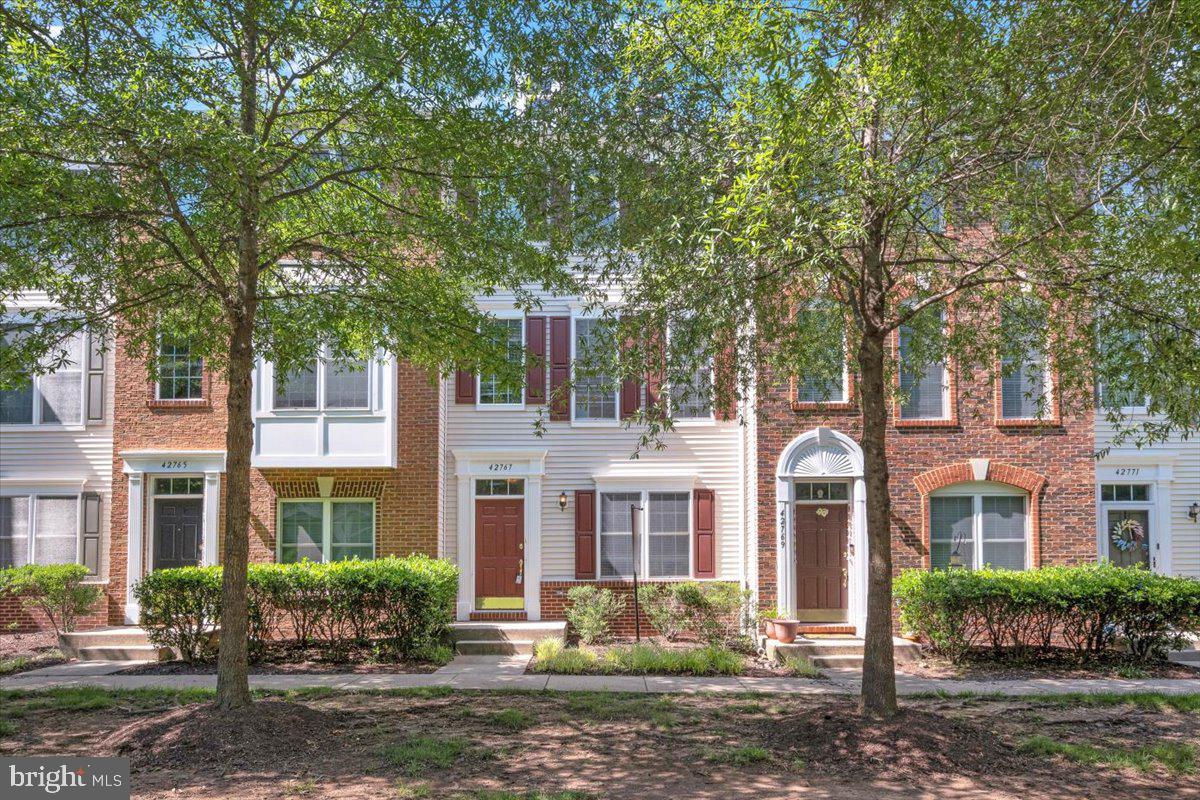 Stunning 3-Level Townhouse-Style Condo in Sought-After South Riding!
Step into over 1,500+ square feet of beautifully designed living space in this bright and versatile home. The layout includes two spacious master suites on the second level and an additional bedroom with a full bath on the main level—perfect for guests, in-laws, or even a private office with separate access for added privacy.
Major upgrades in 2024: fresh interior painting, brand-new HVAC, water heater, roof, deck, refrigerator, microwave, and exterior paint—making this home truly move-in ready!
Located just a 5-minute walk to The Meadows Pool and a serene lake ideal for fishing, this home offers unbeatable access to South Riding’s top amenities:
4 community pools, Scenic bike and fitness trails, Disc golf and pickleball courts, Dog park, tennis courts, playgrounds, and a fishing pier, Free community library
Enjoy easy access to shopping, dining, and commuter routes—this home has it all!
Don’t miss your chance to live in one of South Riding’s most vibrant and amenity-rich communities. Schedule your tour today!