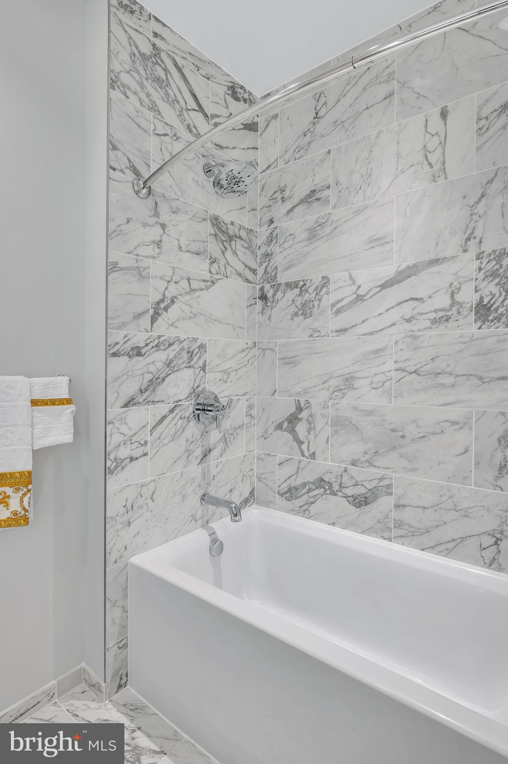 ROSSLYN - Residential Lease