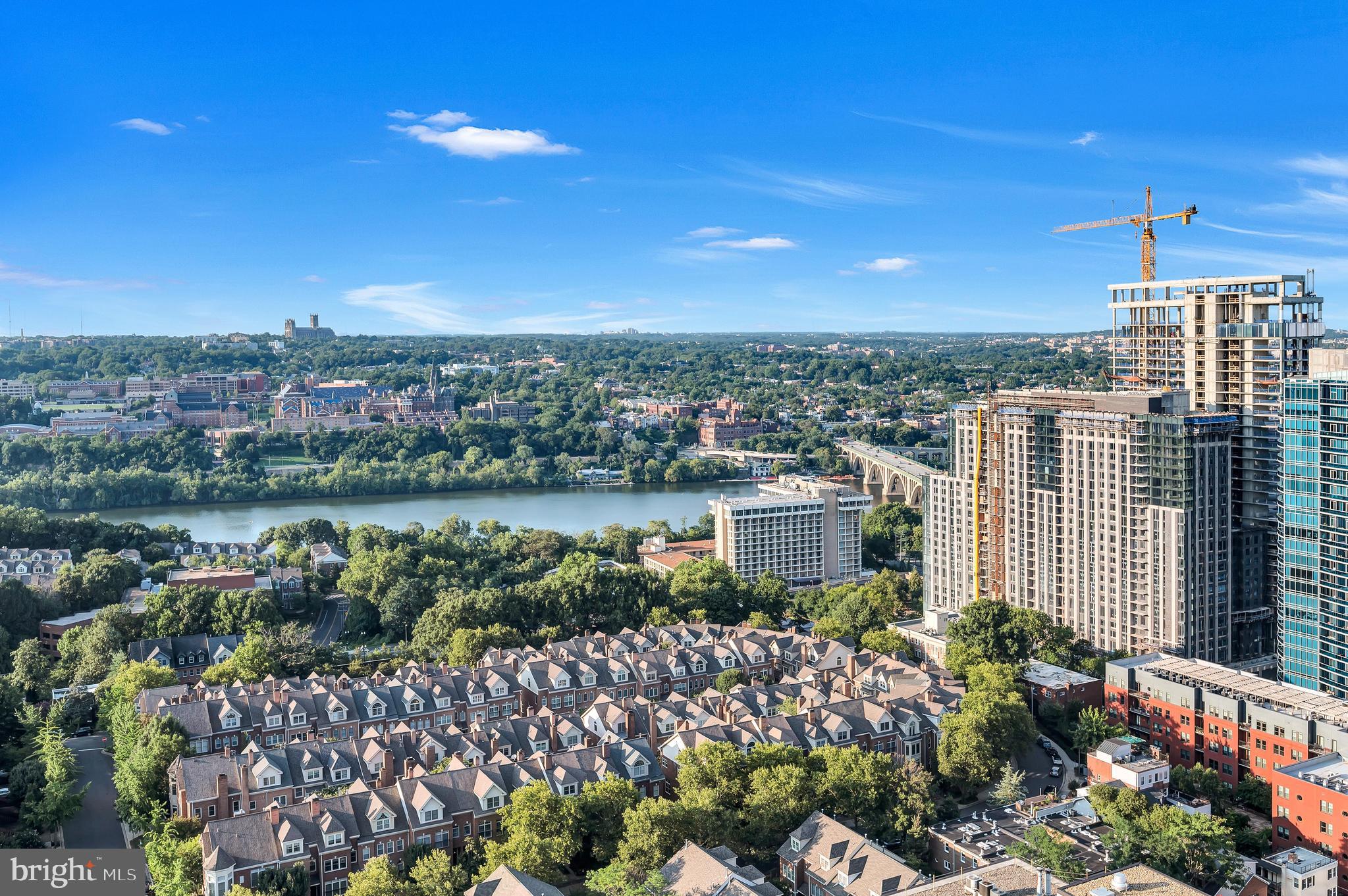 ROSSLYN - Residential Lease