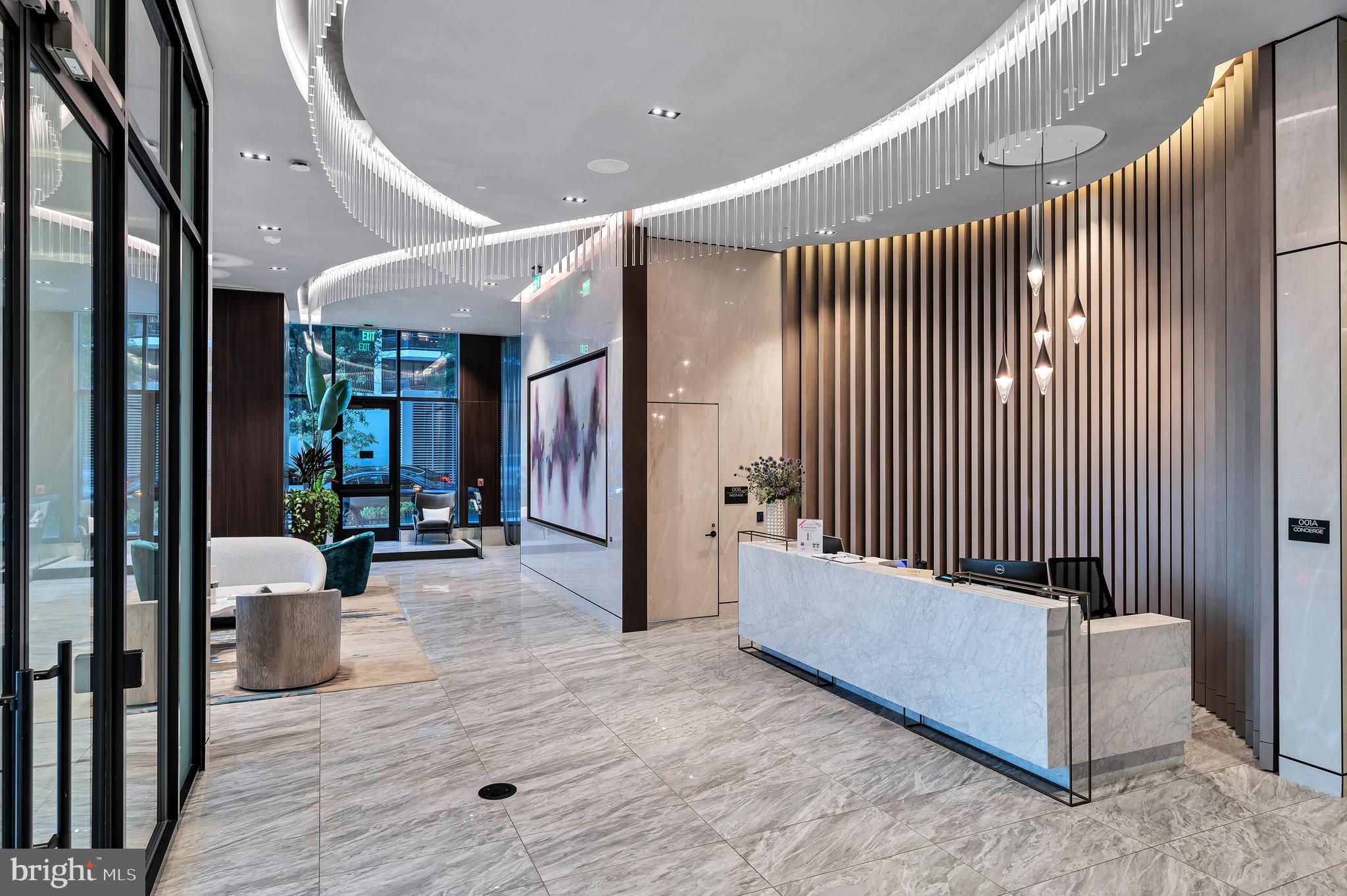 ROSSLYN - Residential Lease