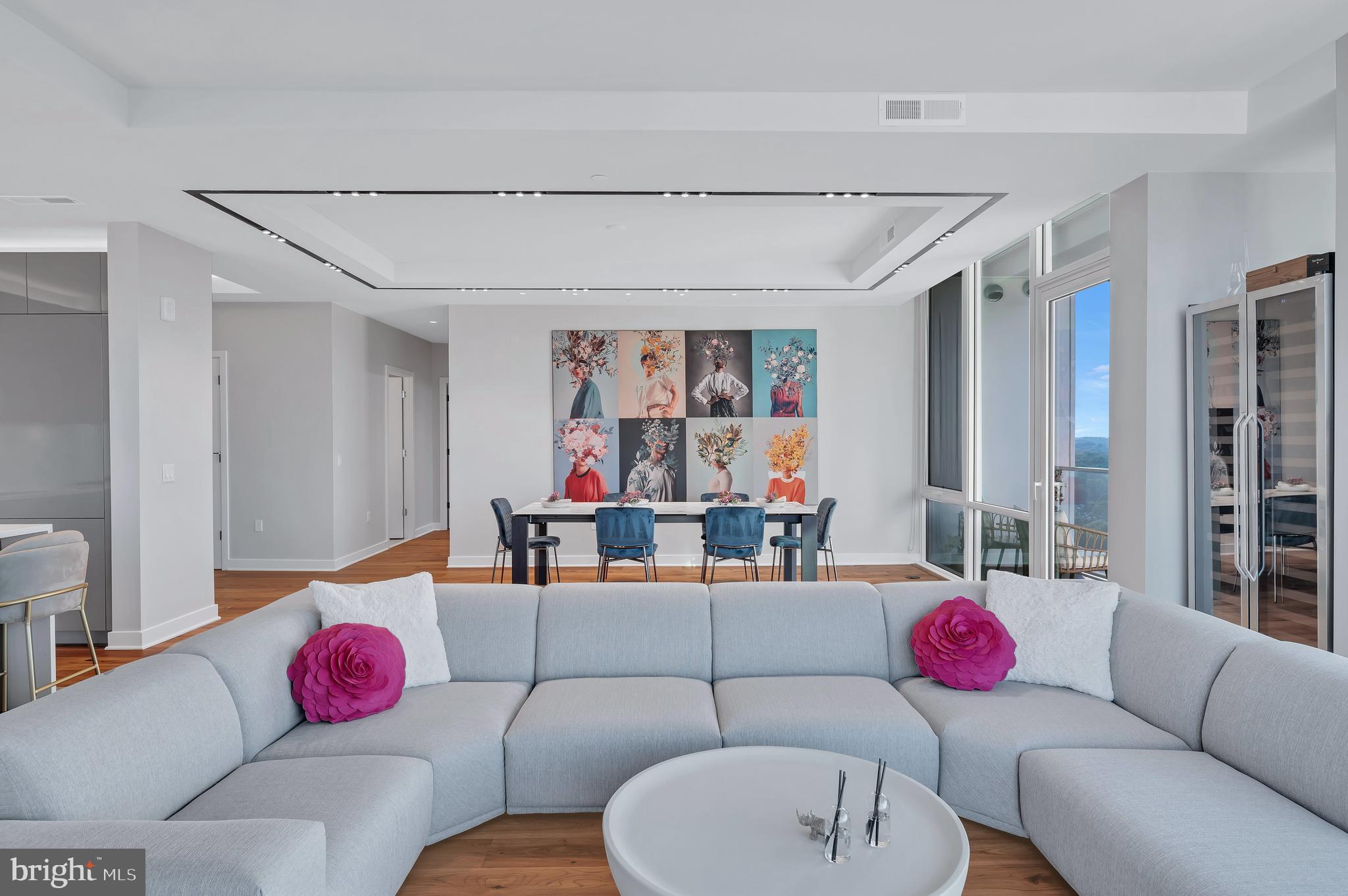 ROSSLYN - Residential Lease