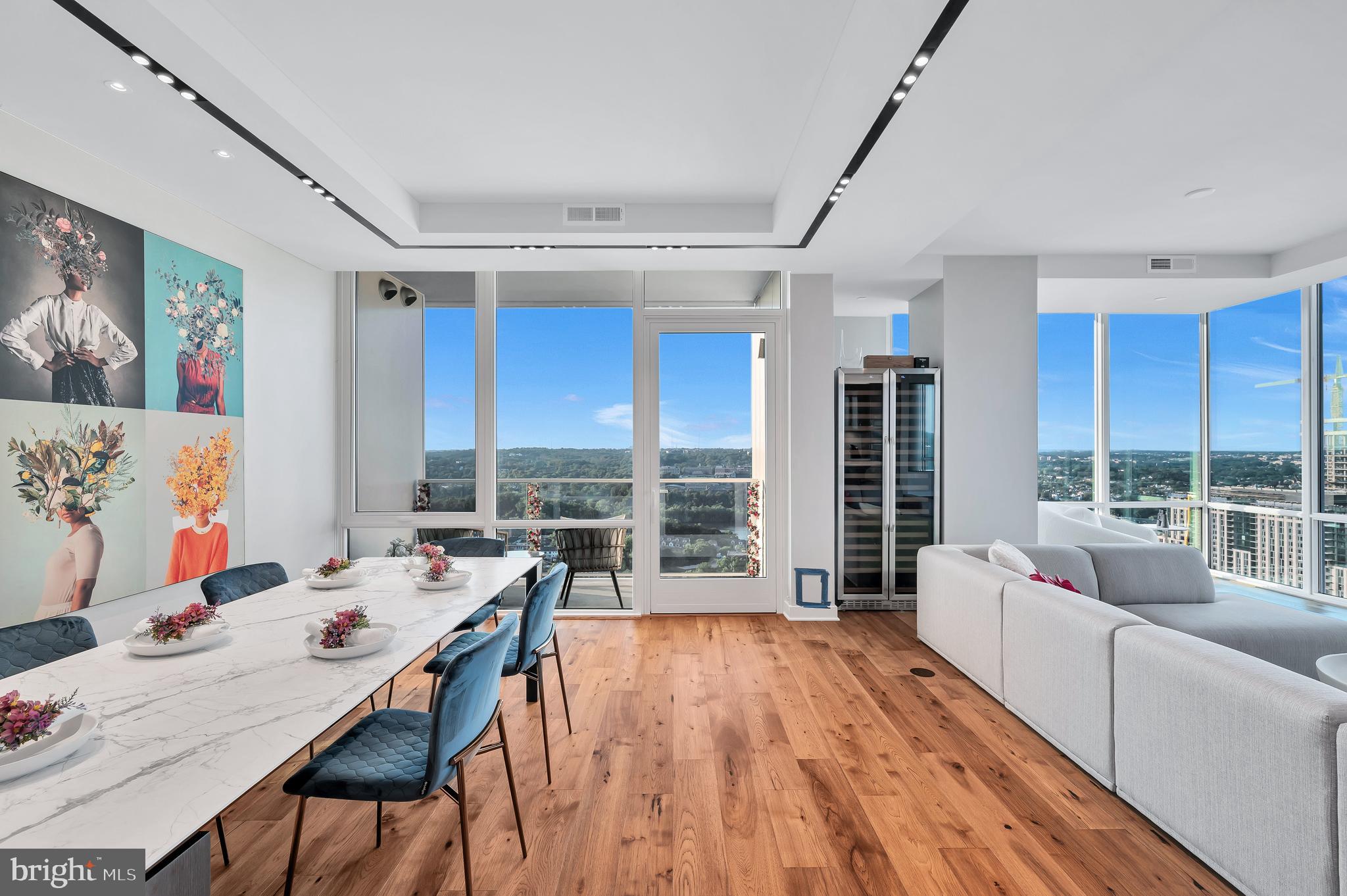 ROSSLYN - Residential Lease