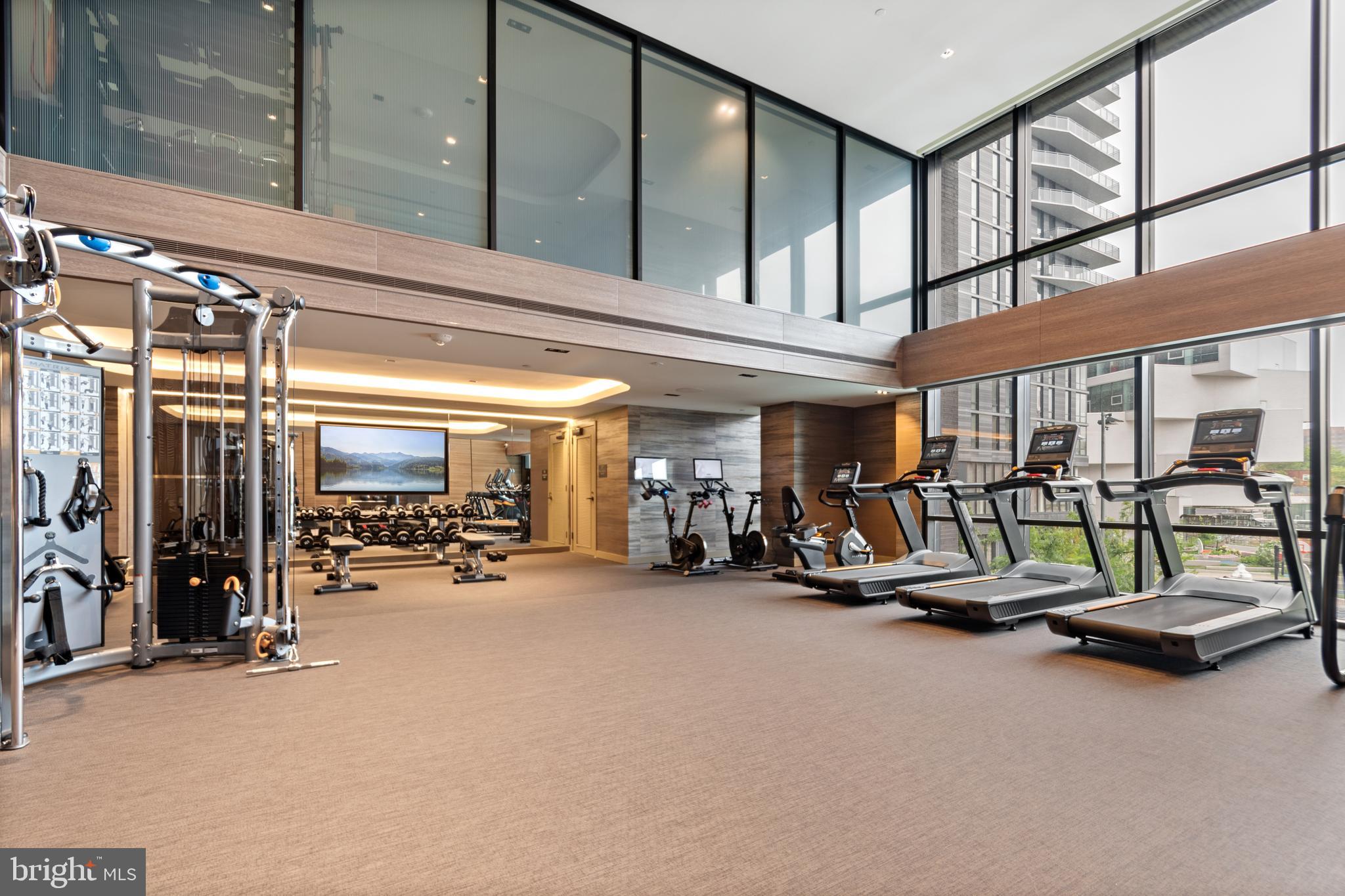 ROSSLYN - Residential Lease