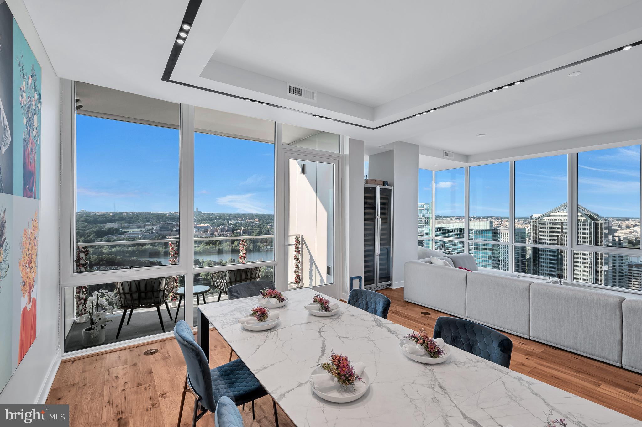 ROSSLYN - Residential Lease