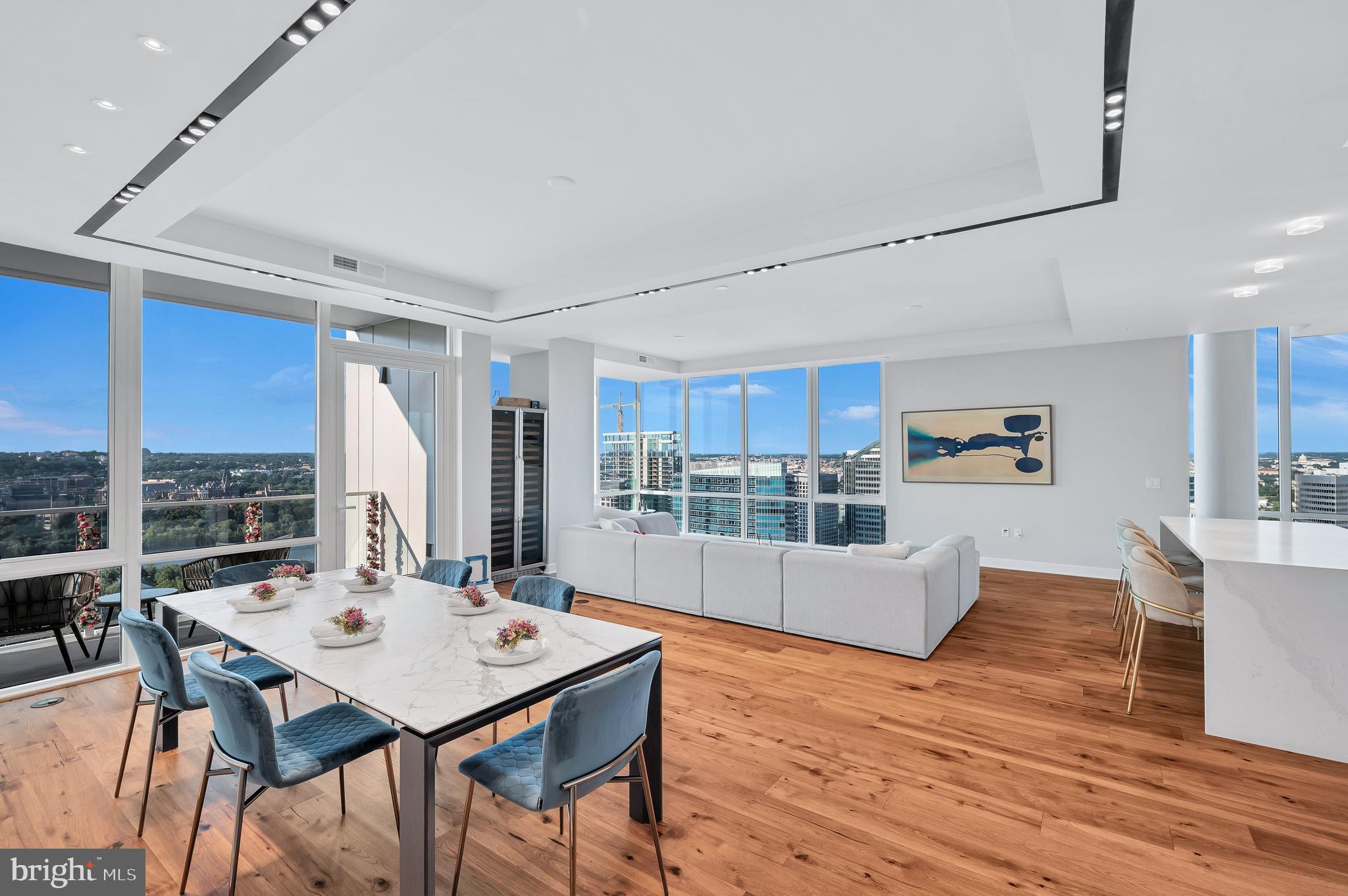 ROSSLYN - Residential Lease