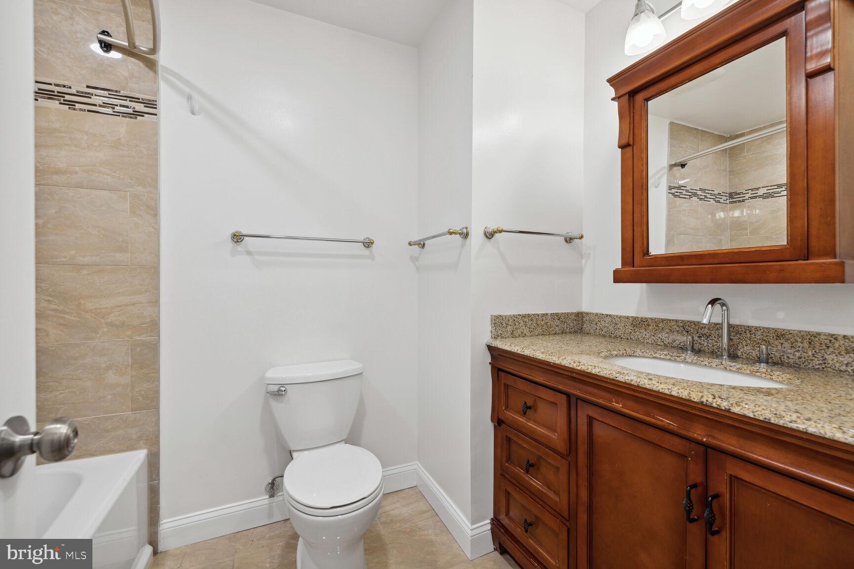 HIGHLAND STONE - Residential Lease