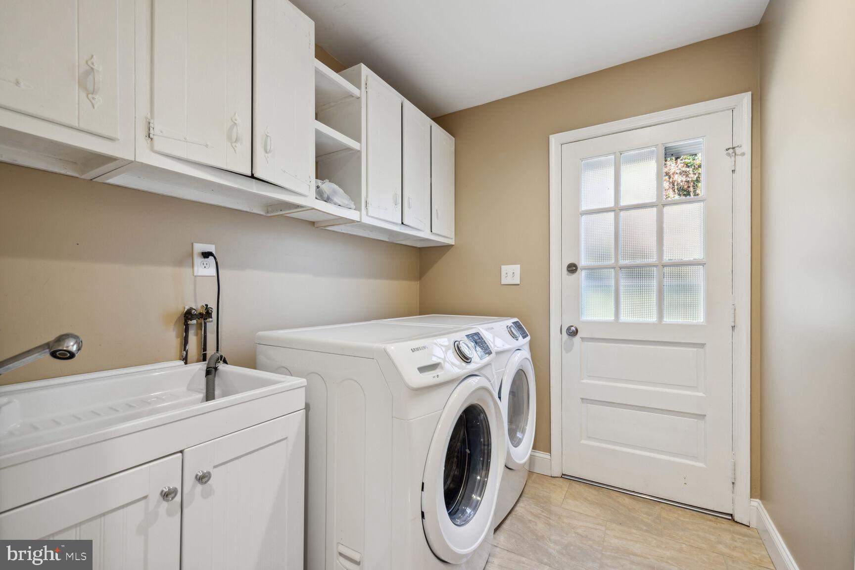 HIGHLAND STONE - Residential Lease