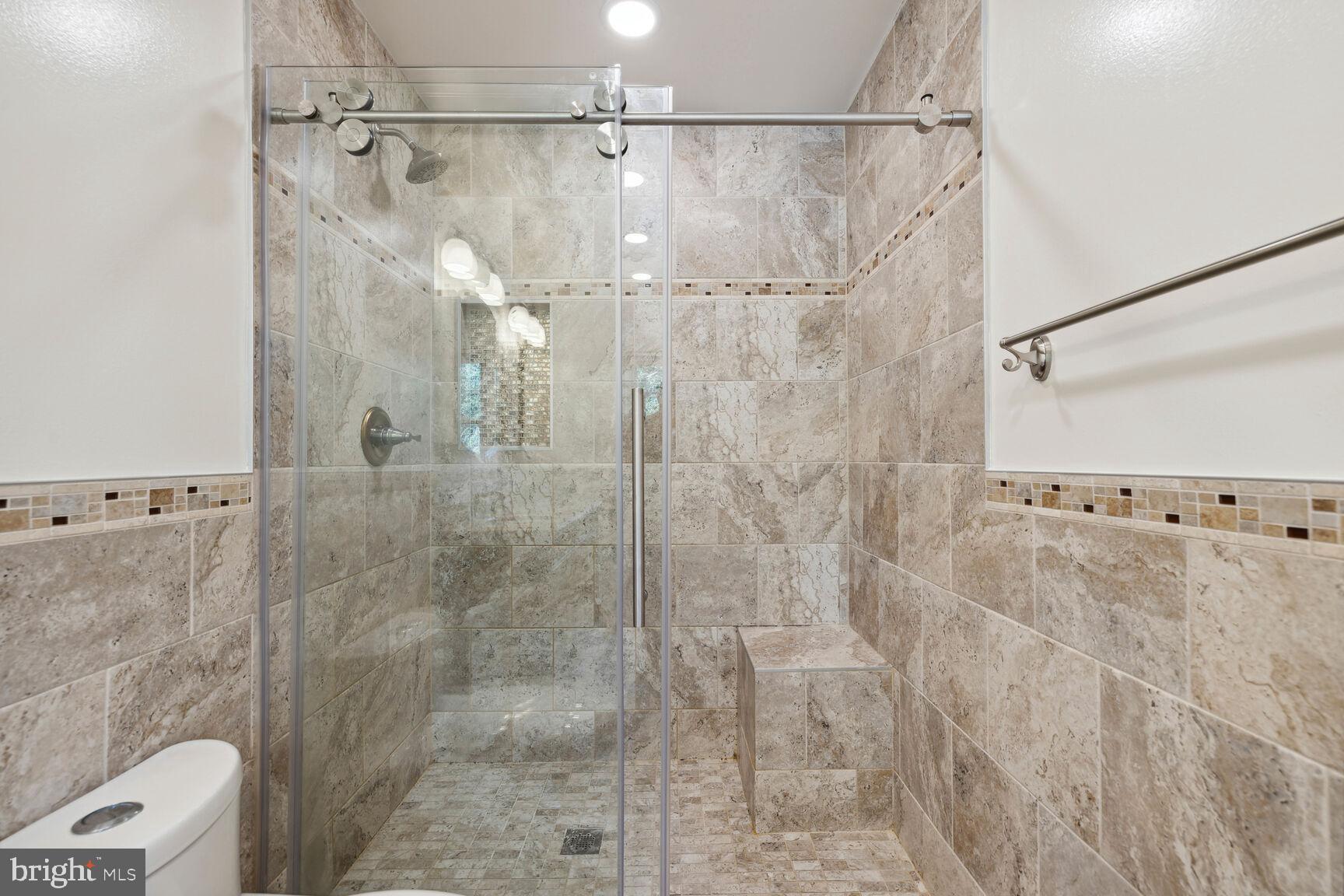 HIGHLAND STONE - Residential Lease