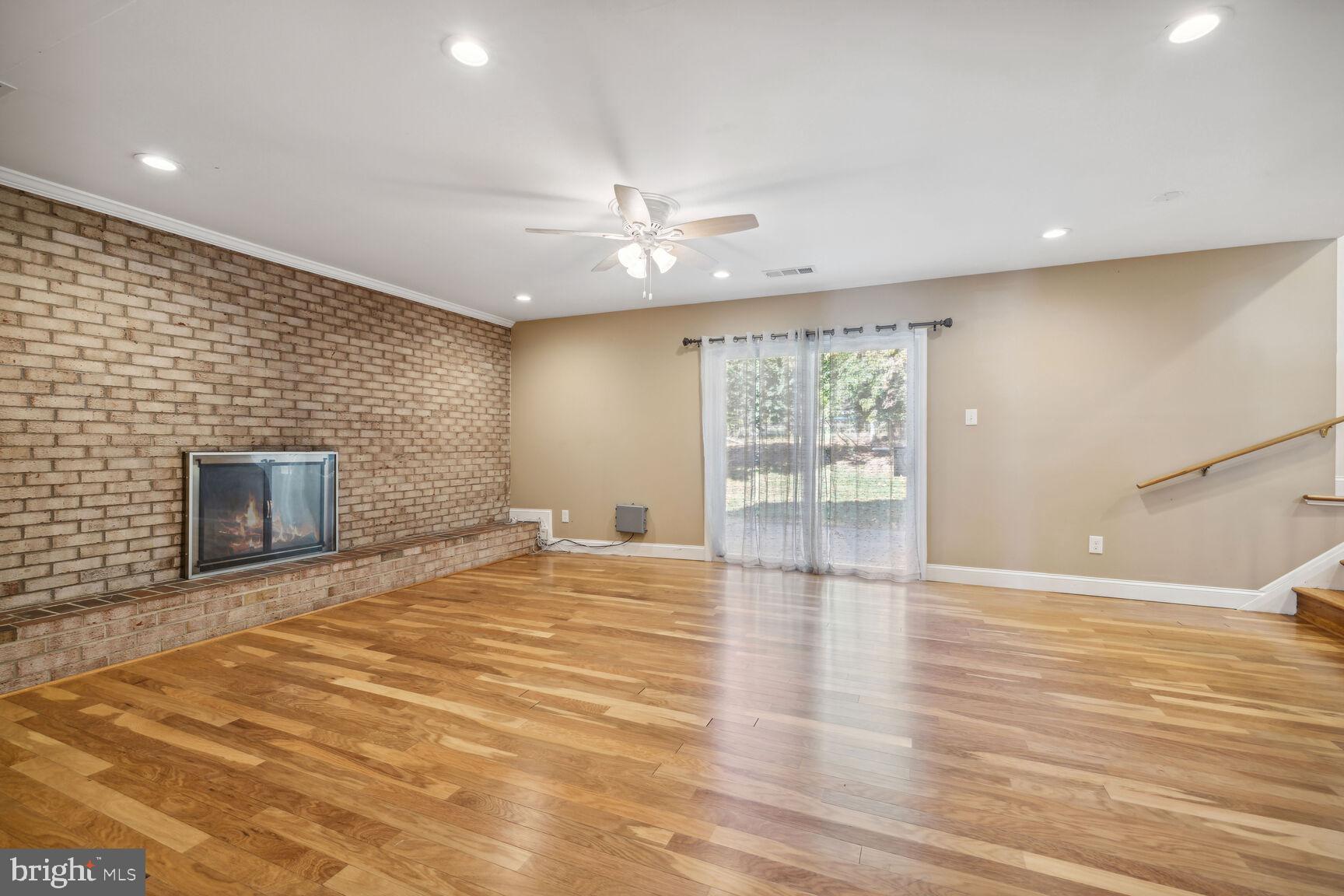 HIGHLAND STONE - Residential Lease