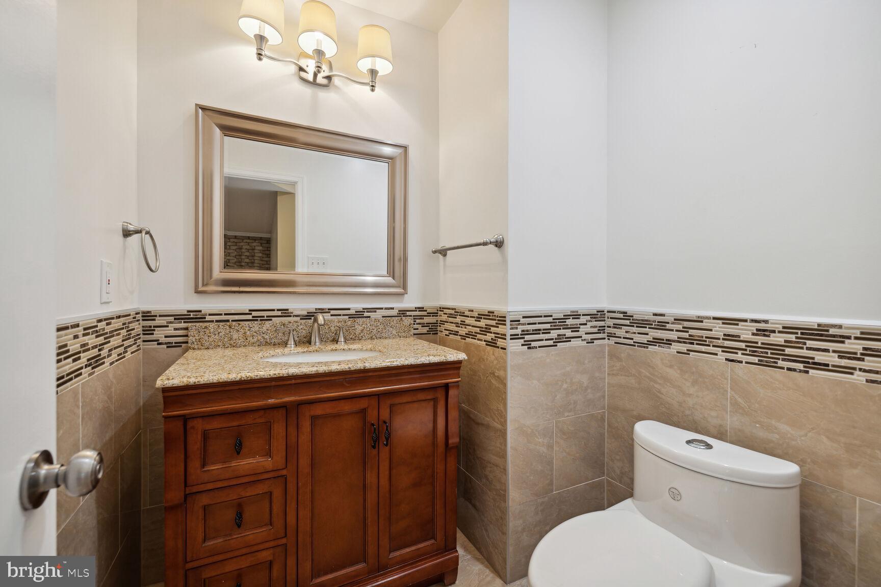 HIGHLAND STONE - Residential Lease