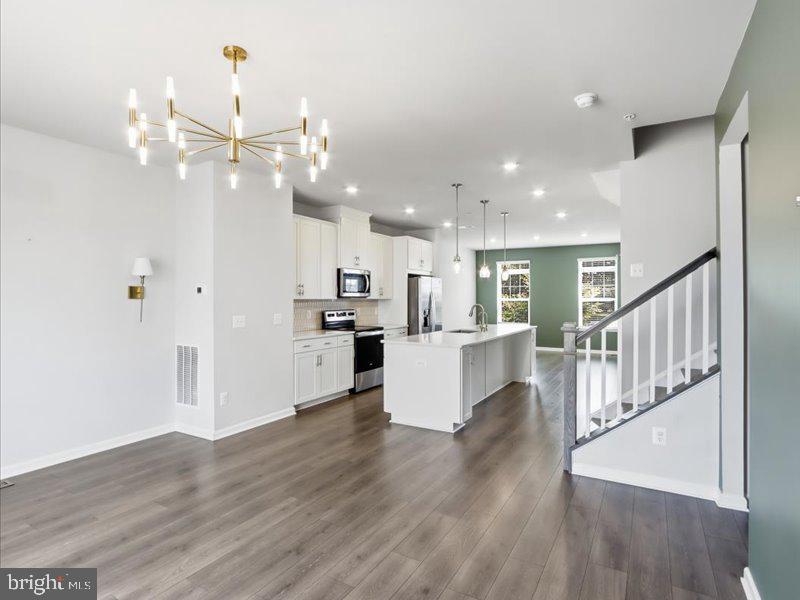 26052 RIDGE ROAD