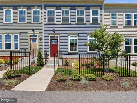 Townhouse For Sale - 26052 Ridge Road<br/> Montgomery County, DAMASCUS, MD 20872