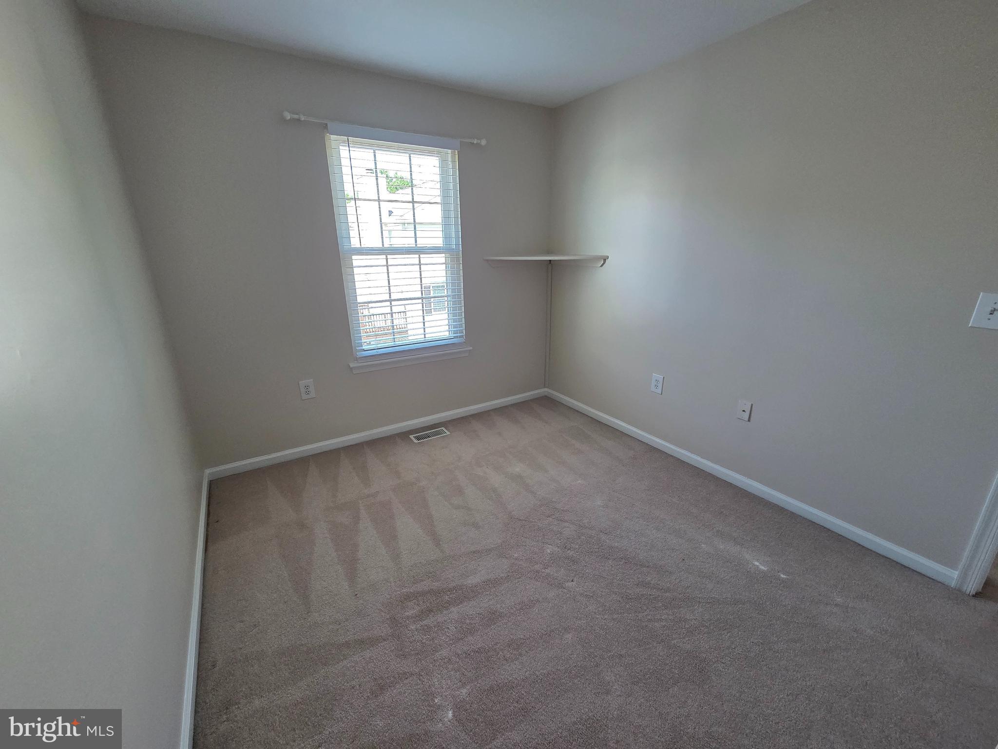 STONEHAVEN MEWS IN CROFTON VILLAGE - Residential Lease