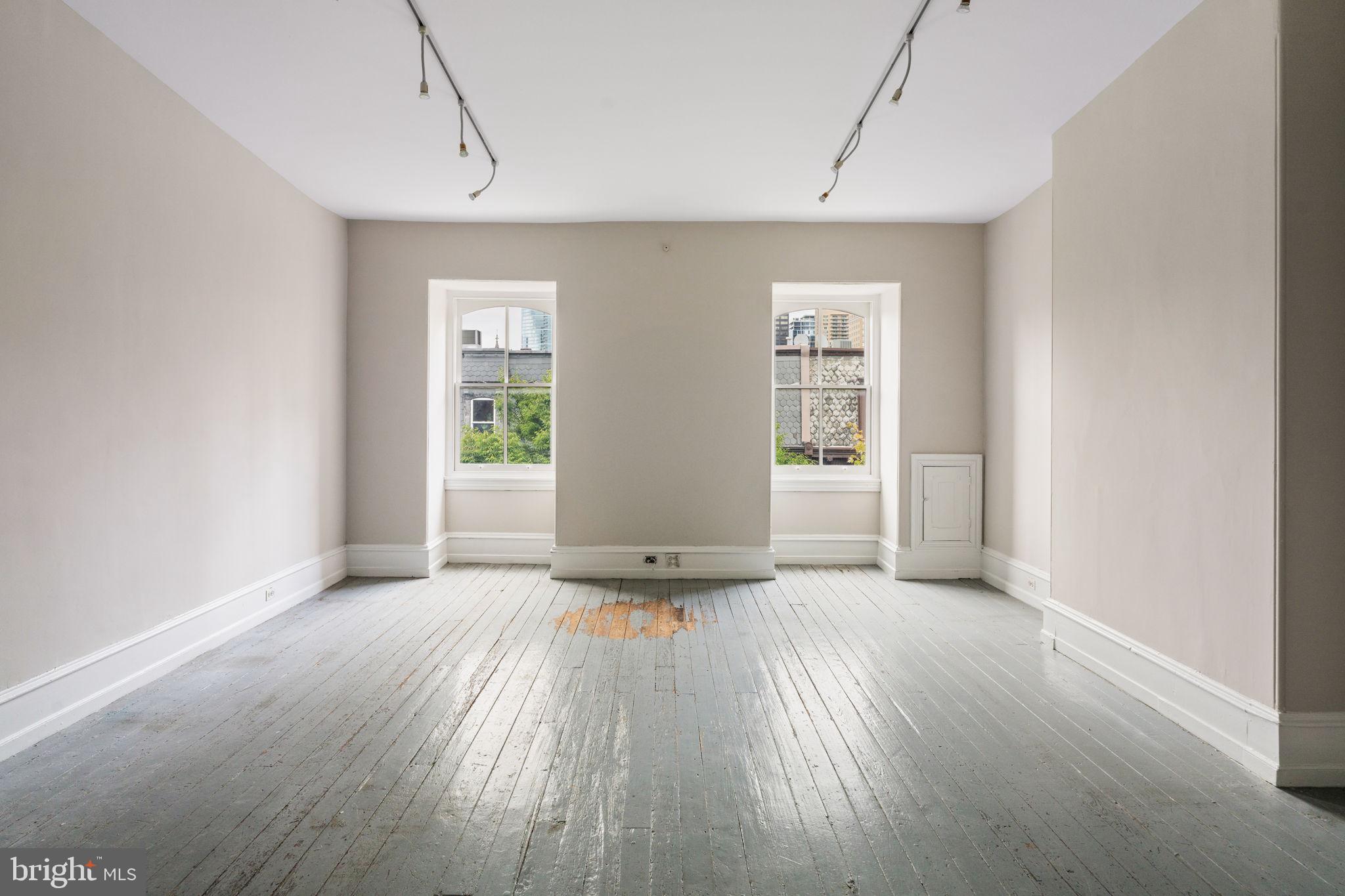 RITTENHOUSE SQUARE - Residential