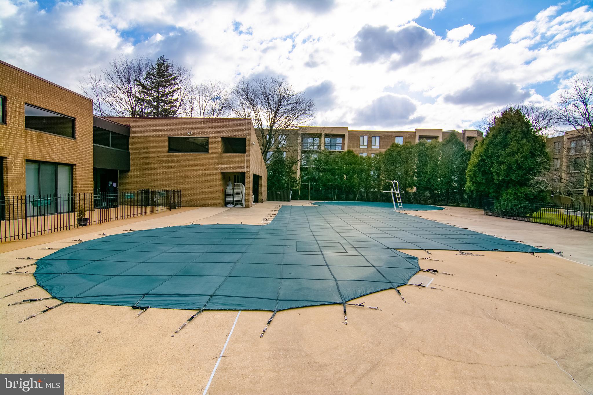 THE PLAZA - Residential