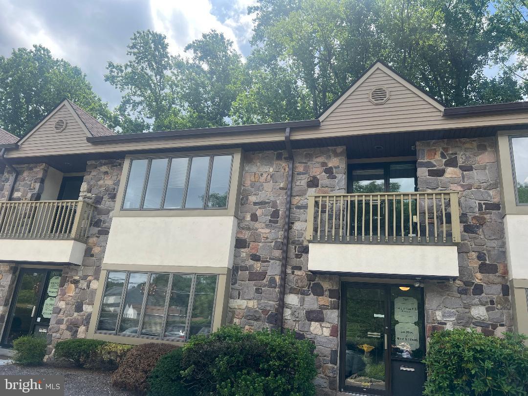 2nd floor office space located in desirable Lakeside Office Park in Upper Southampton. Located near major highway, I -95, Woodhaven Rd, Pa Turnpike and Route1. This office has 4 offices with a balcony in one of them and large window in the second one, there is a large open reception area,, kitchenette area, powder room , 2 storage closets and an attic for more storage. There is a tenant here with a month to month lease who would stay if new Buyer is interested or they will leave with 90 days notice once agreement of sale is signed. There is a condo fee of $850 a quarter that pays trash, snow removal , parking lot, common area lights, landscaping and roofs.