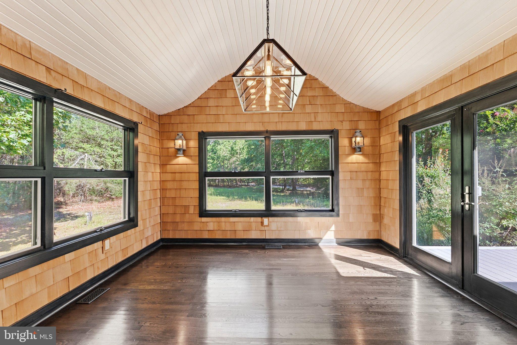 420 PETERSBURG ROAD