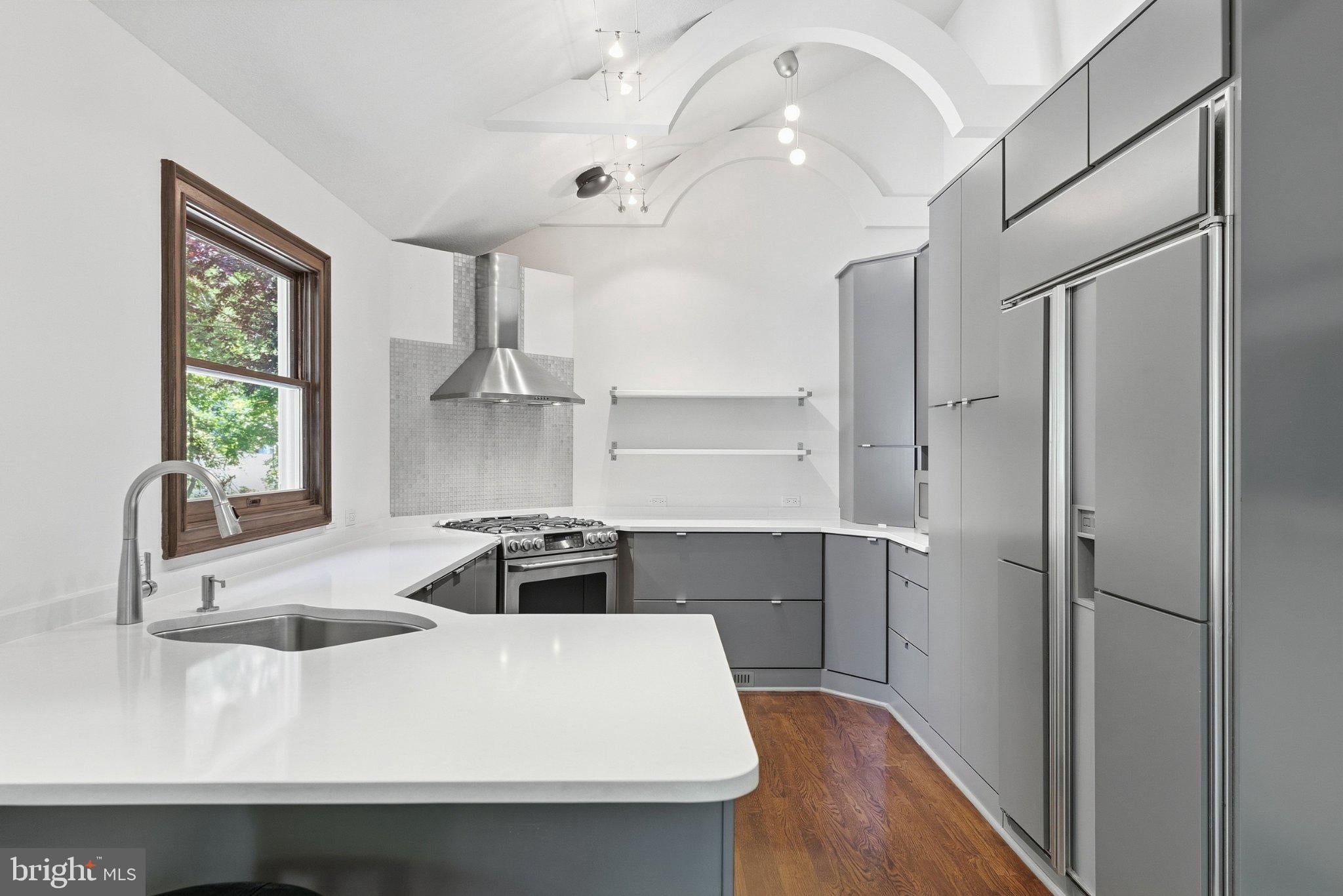 420 PETERSBURG ROAD